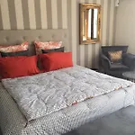 Au Bord De La Dhuy 3*