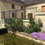 Au Bord De La Dhuy فندق مبيت وإفطار Orges