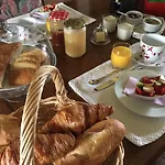 Au Bord De La Dhuy