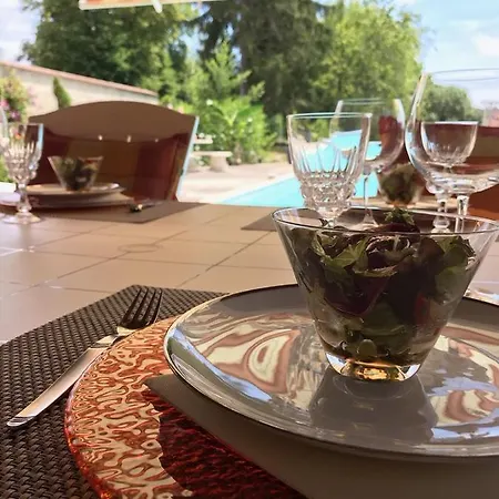 Au Bord De La Dhuy 3* Orges