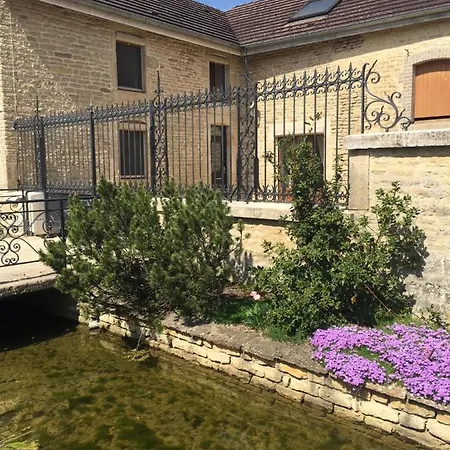 Au Bord De La Dhuy Bed & Breakfast Orges