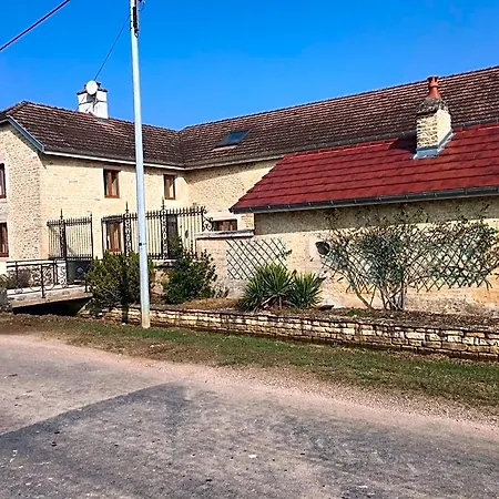 Au Bord De La Dhuy Bed & Breakfast Orges