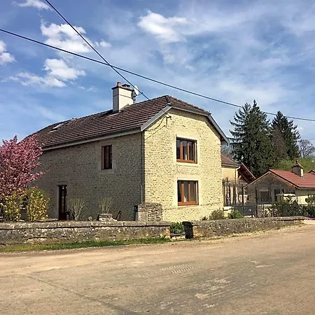 Bed & Breakfast Au Bord De La Dhuy 3*