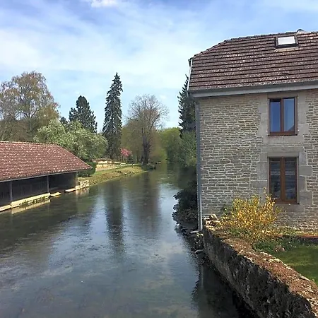 Bed & Breakfast Au Bord De La Dhuy
