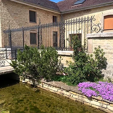 Au Bord De La Dhuy 3* Orges